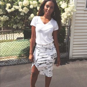 Kind Of Macys Brand white and green marble skirt